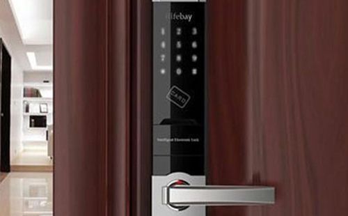 让胡路24小时上门开锁公司