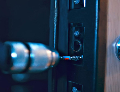 让胡路24小时上门开锁公司