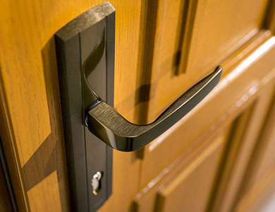 让胡路24小时上门开锁公司